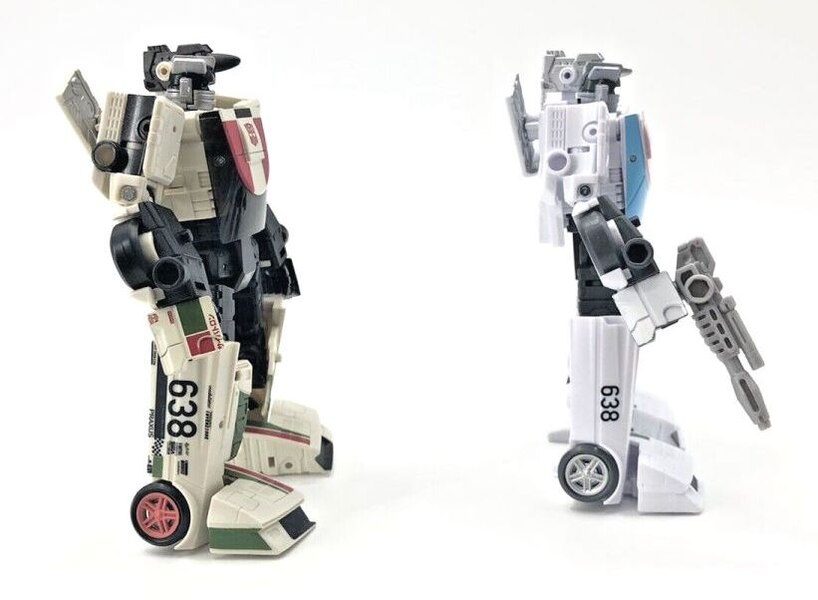 Image Of G1 Wheeljack In Hand Generations Autobots Multipack Figure  (11 of 17)